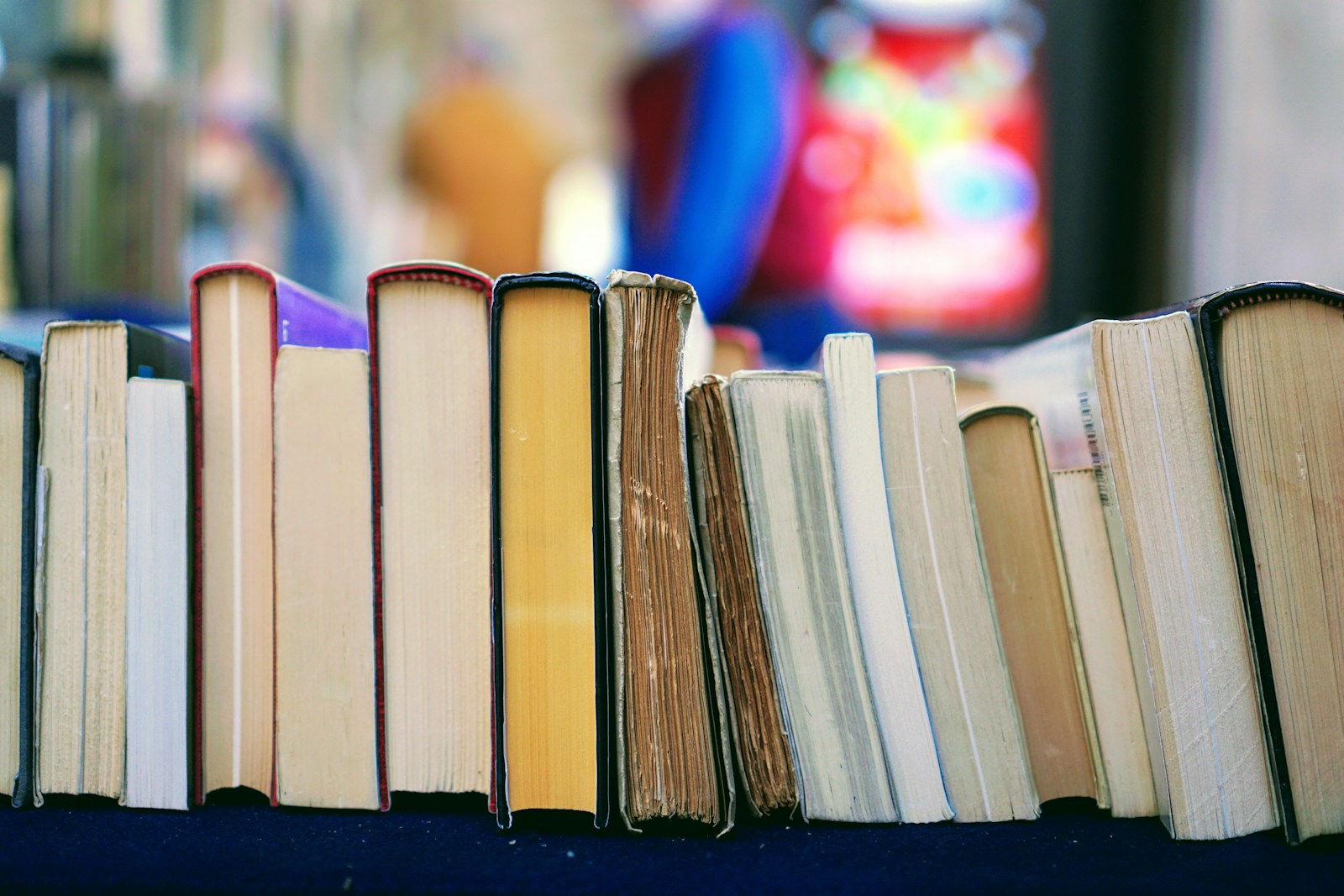 Zauroczające światem literatury – fenomen zdjęć książek na Instagramie